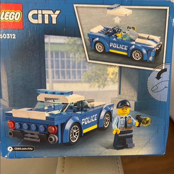 NIB LEGO Sets. 2 lot Bundle. Lego City Sports Car & Police Car Age: 5+ - Picture 3 of 8